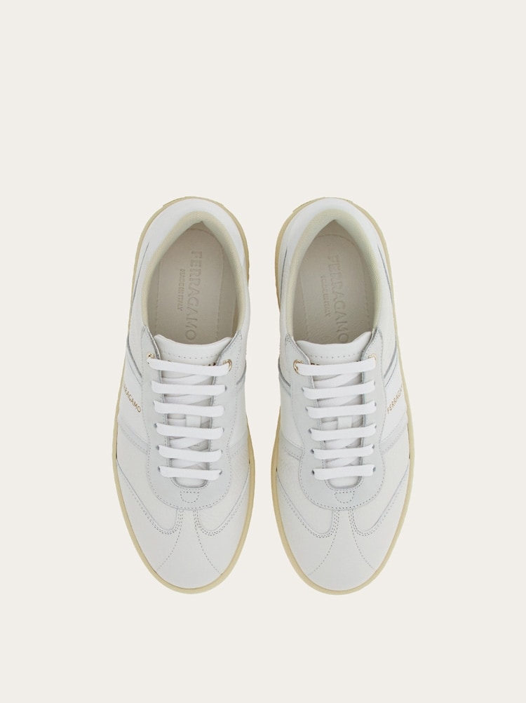 Low-top sneaker with logo Gallery image 3