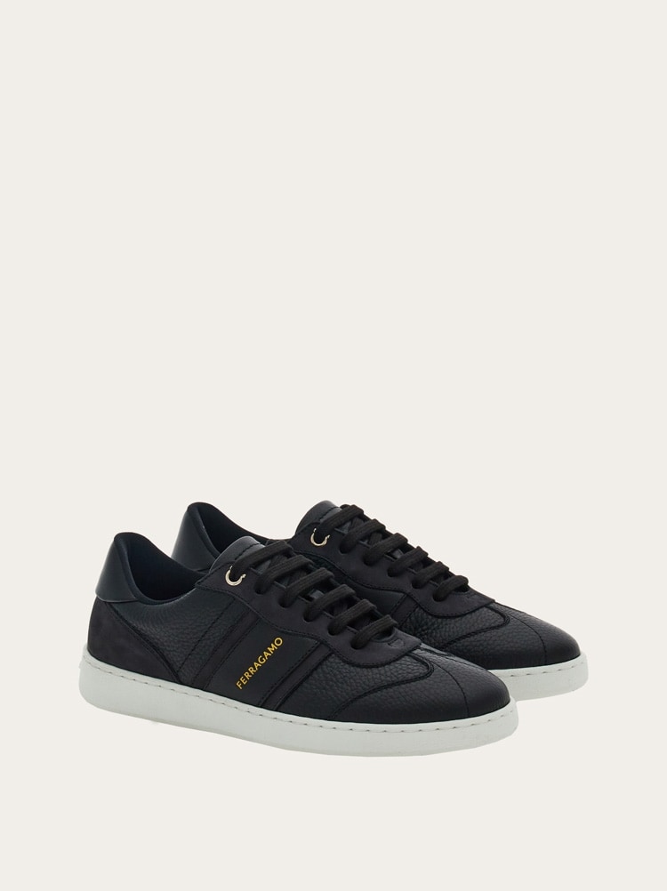 Low-top sneaker with logo Gallery image 2