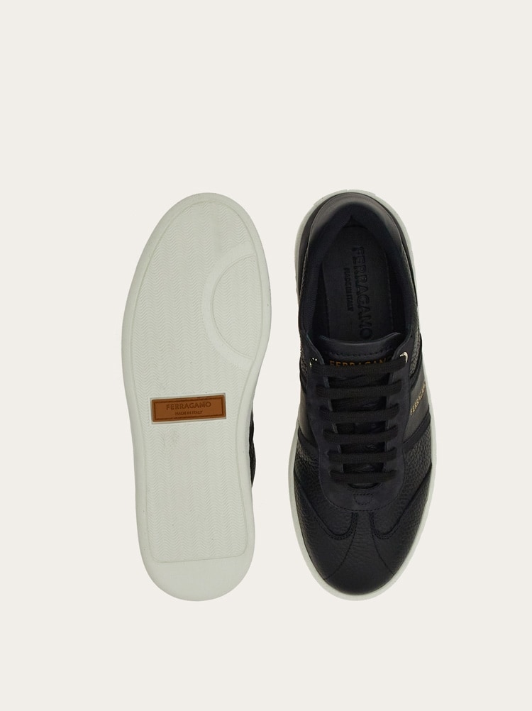 Low-top sneaker with logo - Women | Ferragamo