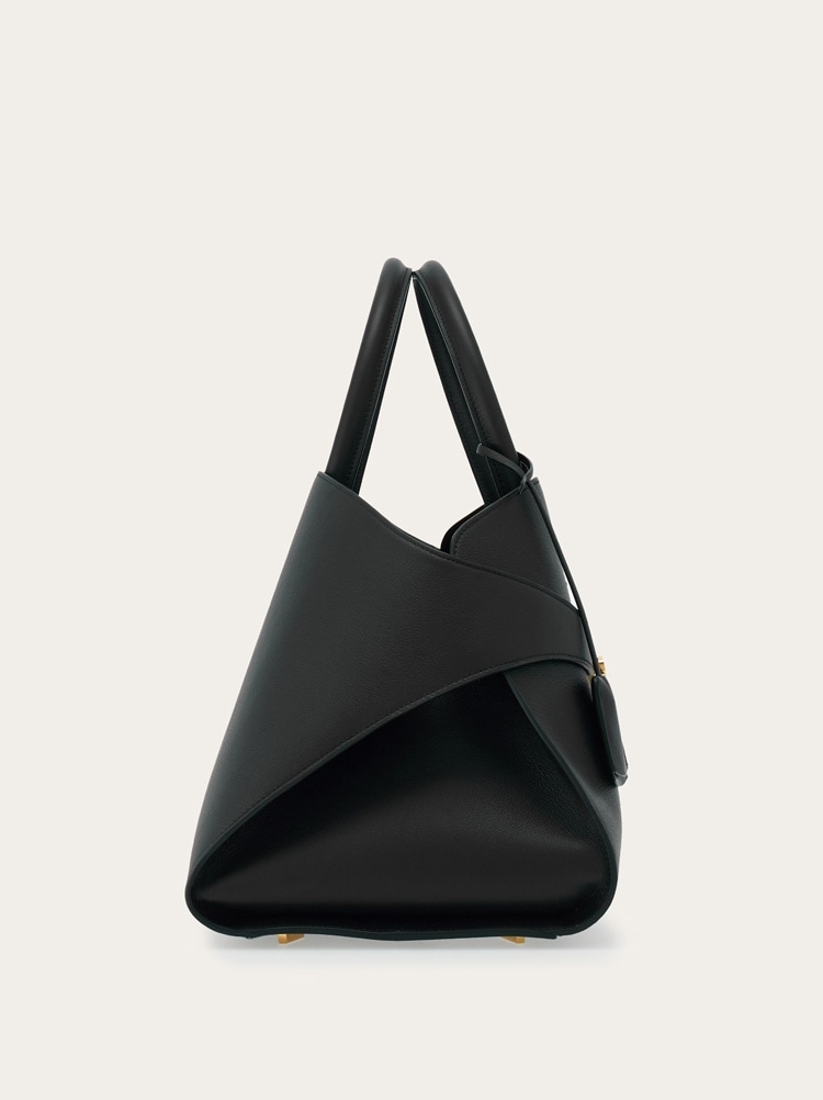 Hug handbag (L) Gallery image 4