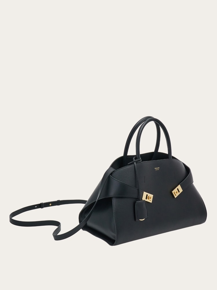 Hug handbag (L) Gallery image 7