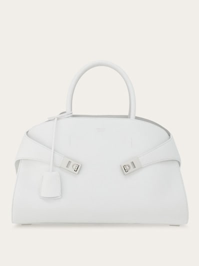 24PF new/FERRAGAMO キルティングショルダーバッグ Bag White キルティング FERRAGAMO(フェラガモ) レディース - 海外通販のBUYMA