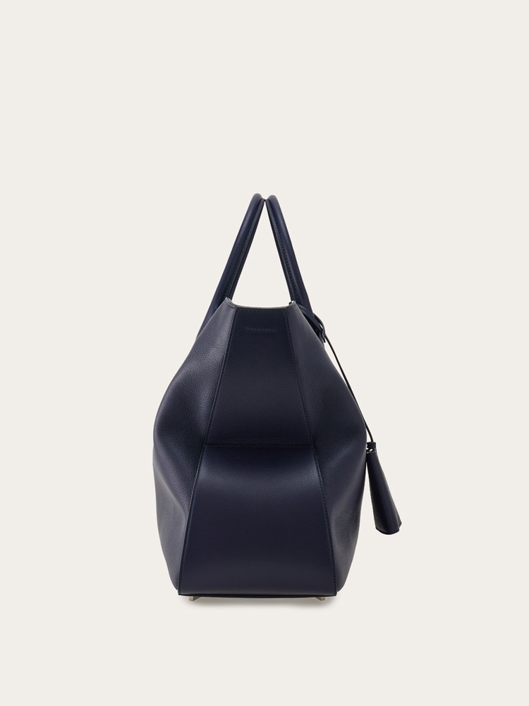 FERRAGAMO グレインレザー スター ラージ トート バッグ Ferragamo Monogram star-shaped tote bag (L) - Men | Ferragamo
