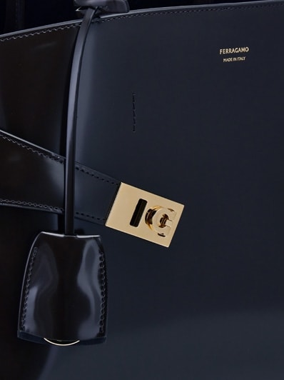 FERRAGAMO フェラガモ Hug カーフレザー ハンドバッグ (L) Hug bicolor handbag (L) - Women | Ferragamo