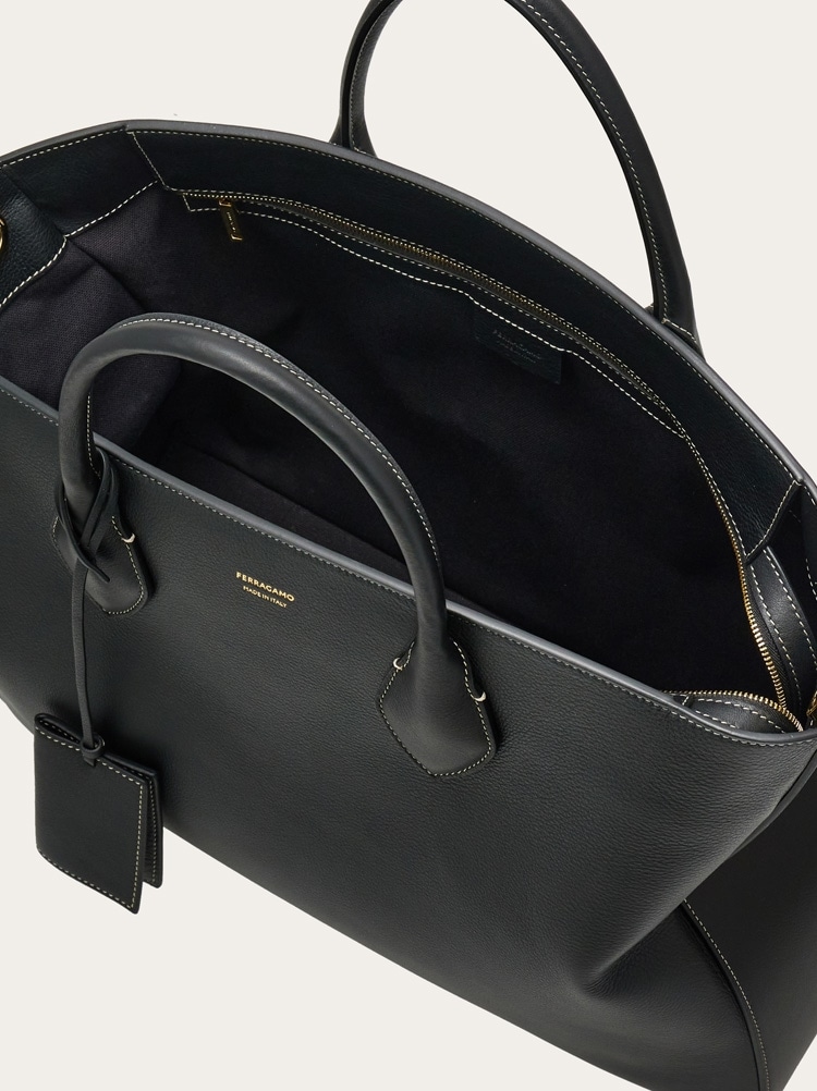 ☆関税込☆Ferragamo★TOTE BAG★バッグ★ Ferragamo logo-stamp Leather Tote Bag | Blue | FARFETCH