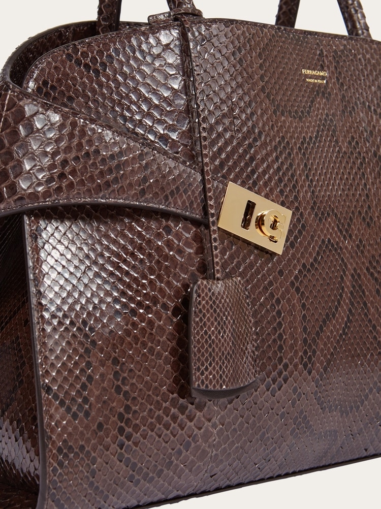 Hug handbag (M) - Handbags - Women - Salvatore Ferragamo US 