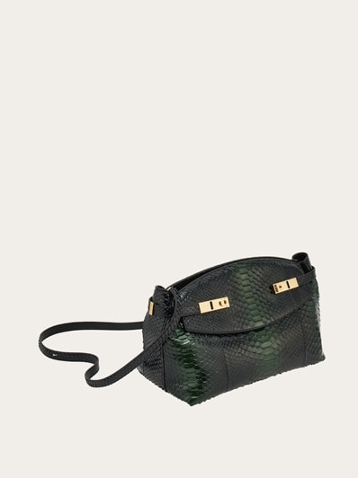エレガントな存在感【FERRAGAMO】Hug ソフト クロスボディバッグ 768841_06_cart_r20.jpg