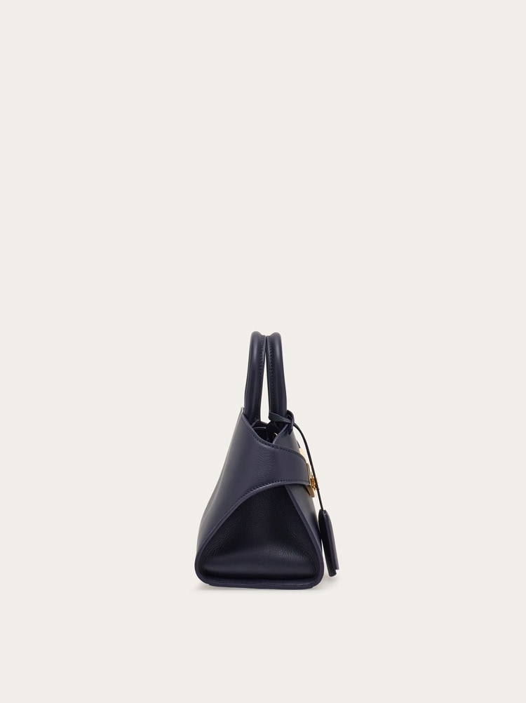 Hug handbag (XS) Gallery image 4