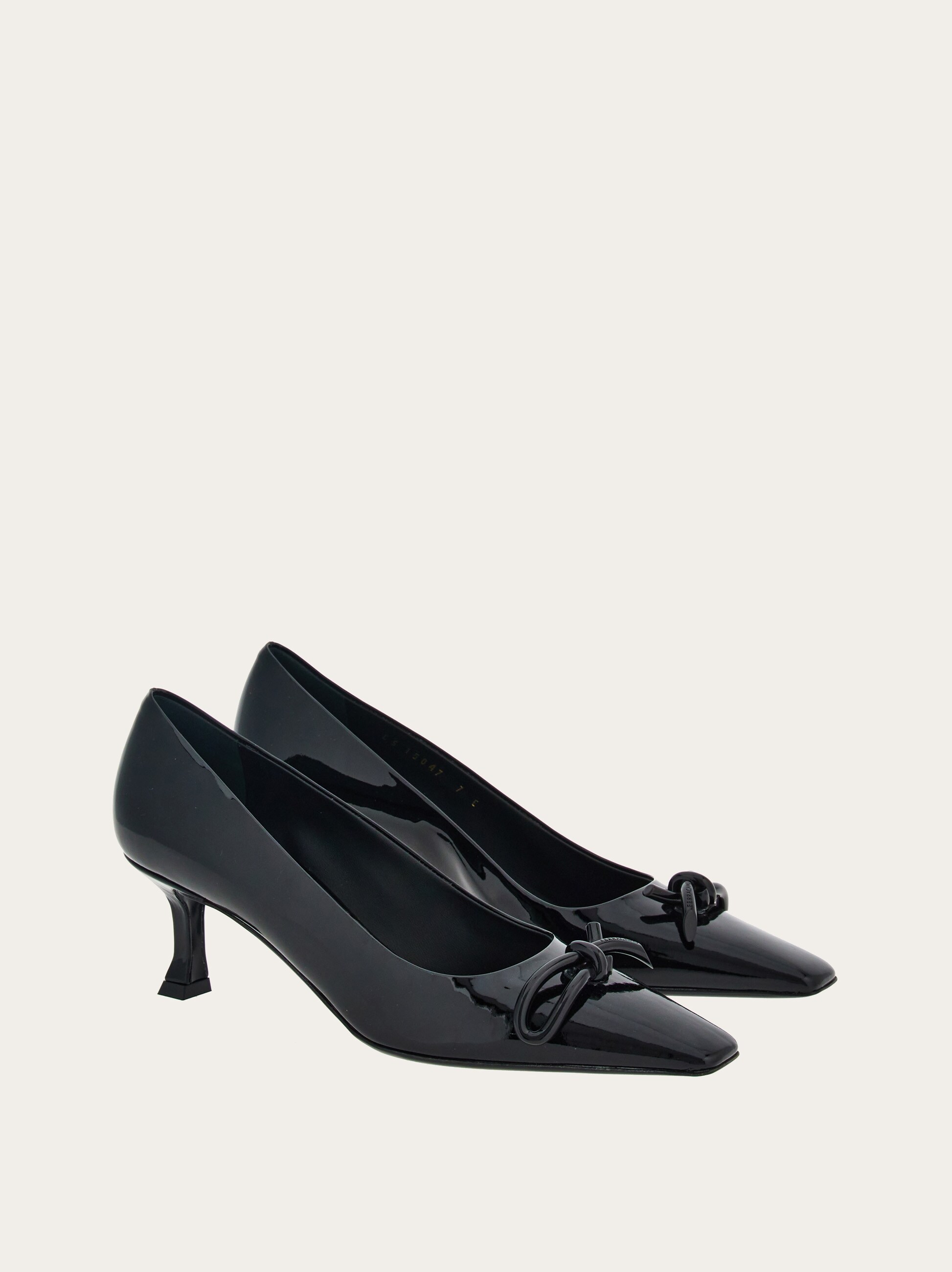 Kitten heel pump with asymmetric bow Shoes Women Salvatore