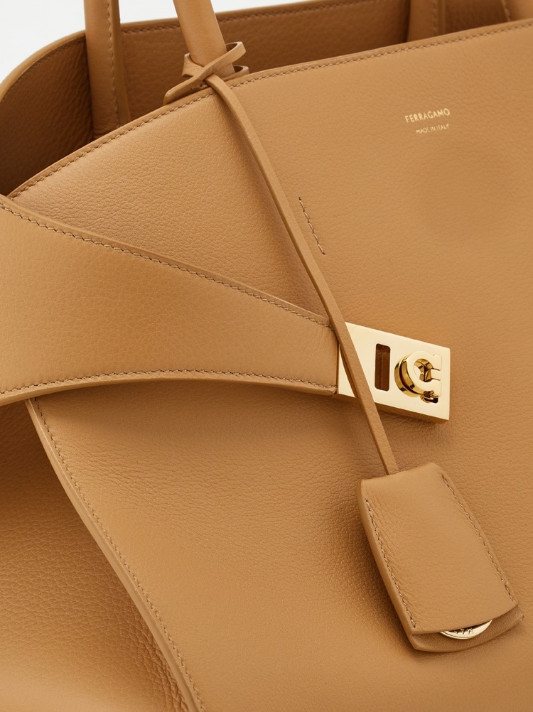 Bolso de mano Hug (L) Gallery image 8