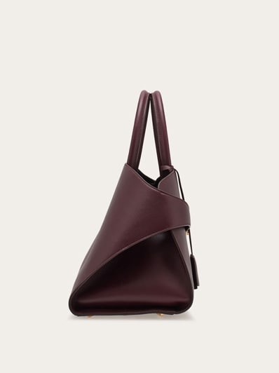 Hug handbag (L) - Women | Ferragamo