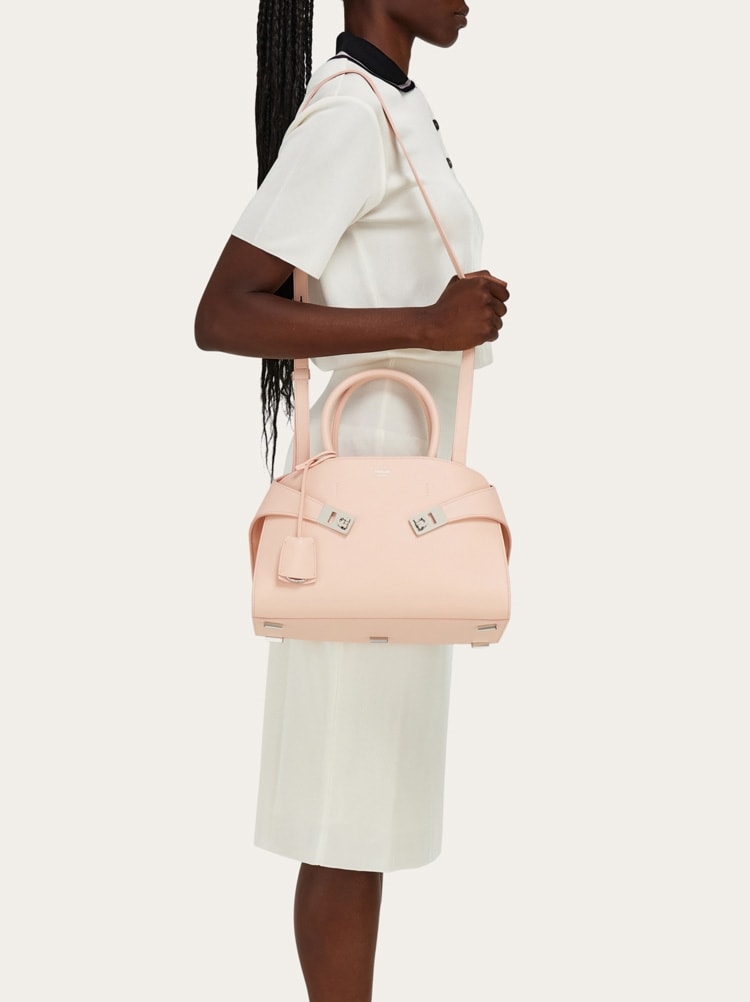 Hug handbag (M) - Women | Ferragamo