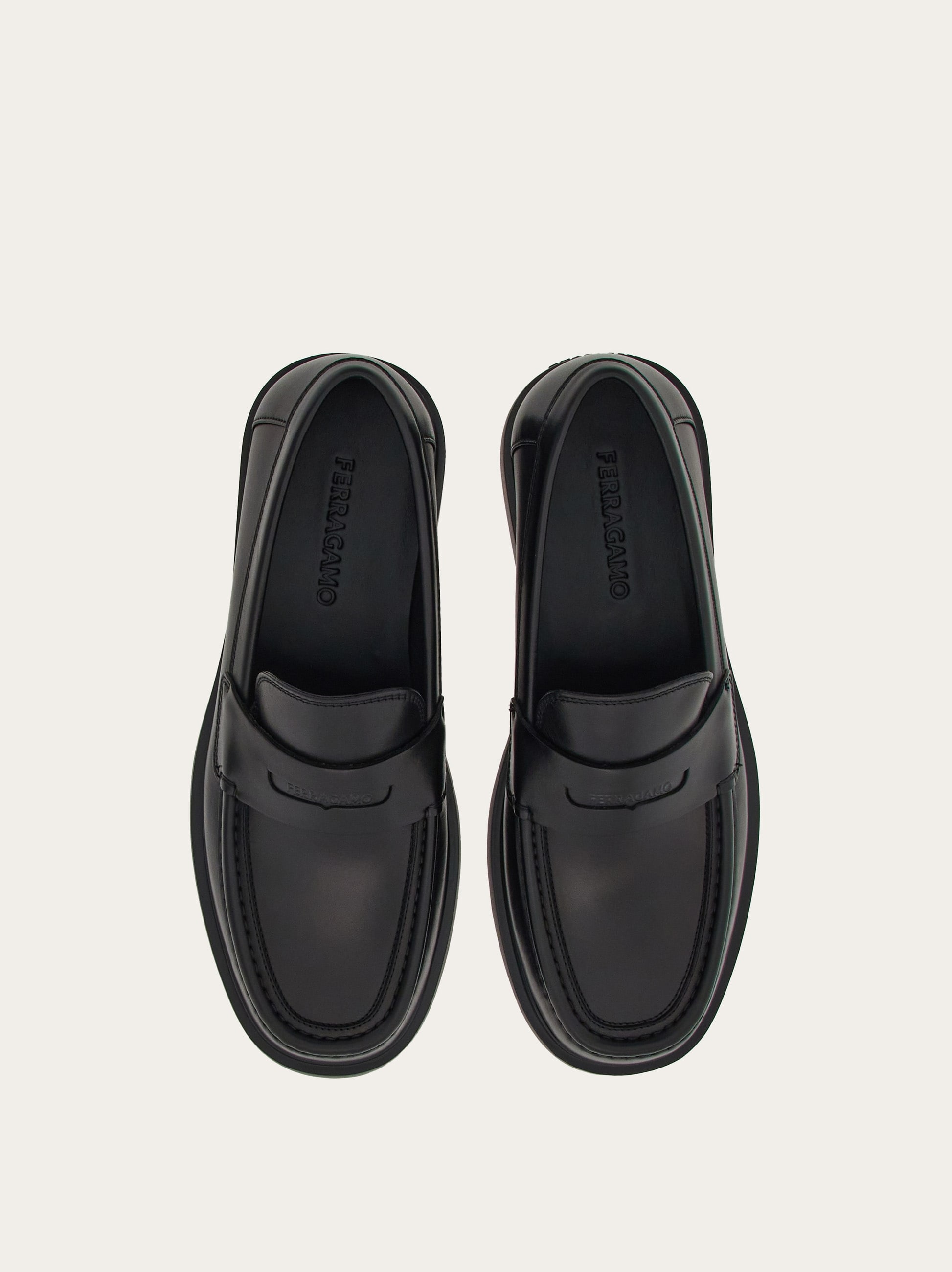 【★日本未入荷★】Salvatore Ferragamo ☆ ラップコート Look 33