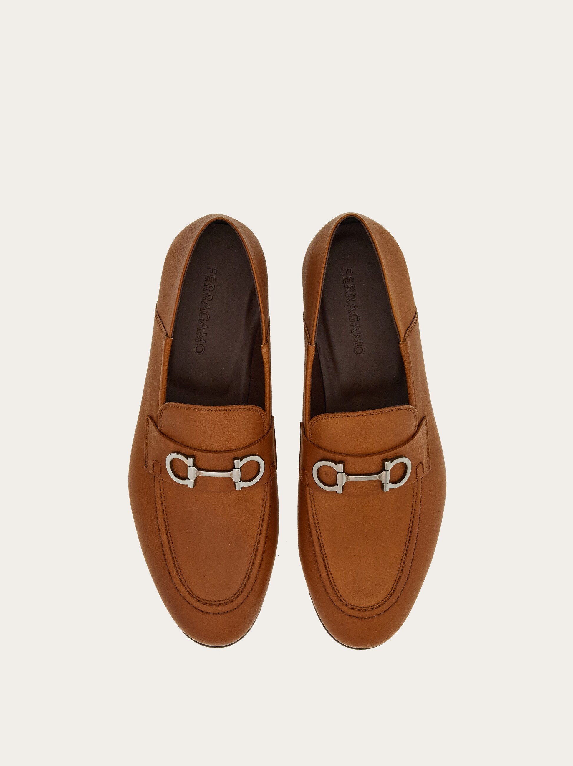 FERRAGAMO 122303771468001 関税送料込 Moccasin with signature - Men | Ferragamo