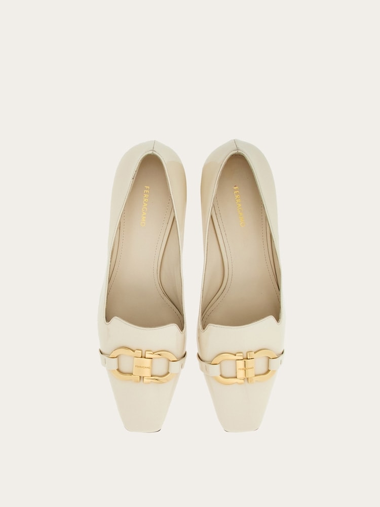 Pump with Gancini ornament - Women | Ferragamo
