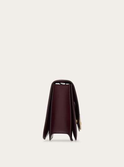 SALVATORE FERRAGAMO フィアマ スモル ショルタハック 769386_05_cart_r20.jpg