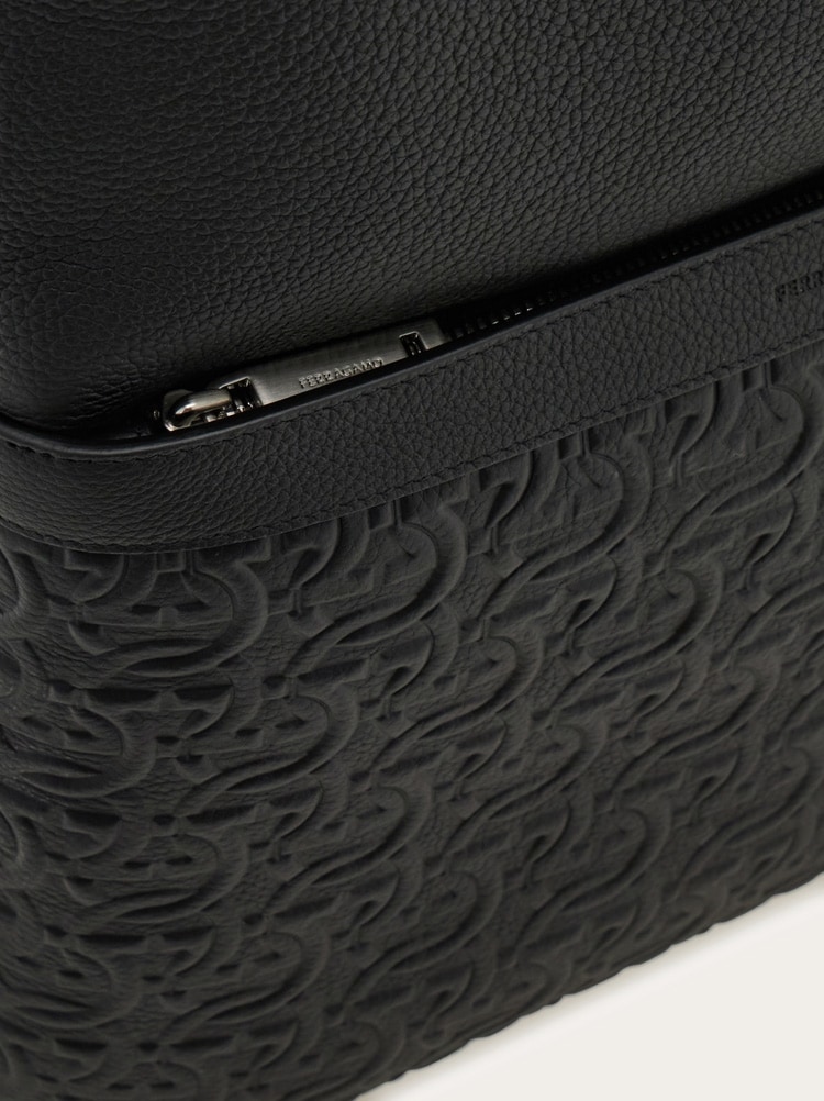 FERRAGAMO 775015NERO 関税送料込 ガンチーニ バックパック - メンズ | Ferragamo