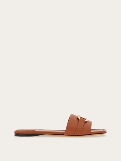 【FERRAGAMO】 LEAH ガンチーニ レザーミュール Ferragamo Leah Gancini Bit Leather Slide Sandals | Neiman Marcus