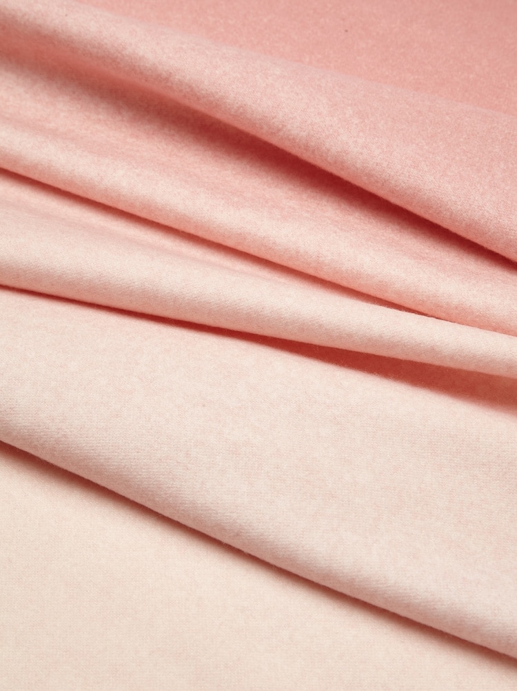 Nuanced cashmere scarf Gallery image 2