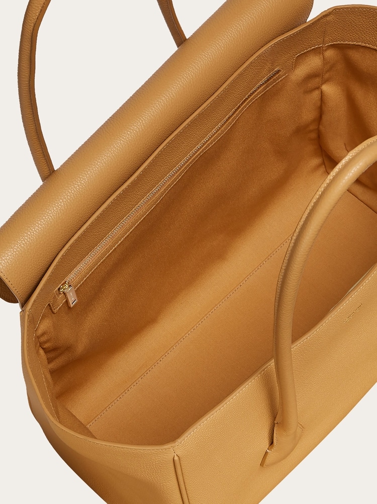 East-West tote bag (XL) Gallery image 6