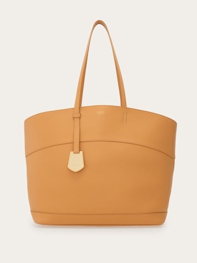 Ferragamo★ポーチ付き ノースサウス charming tote bag Ferragamo☆ポーチ付き ノースサウス charming tote bag