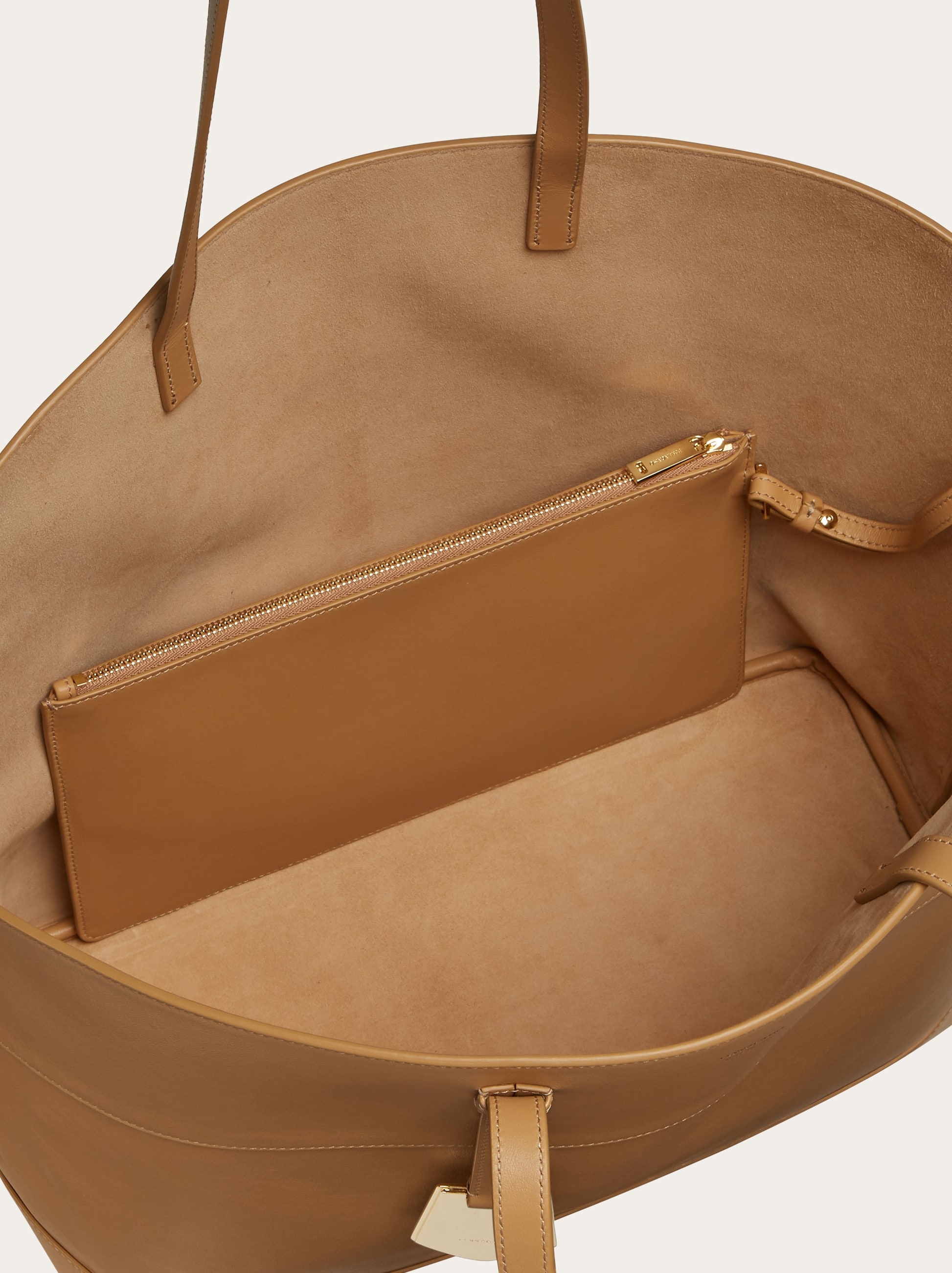 Ferragamo★ポーチ付き ノースサウス charming tote bag Ferragamo - Charming tote bag (S) – Joe Brand Store