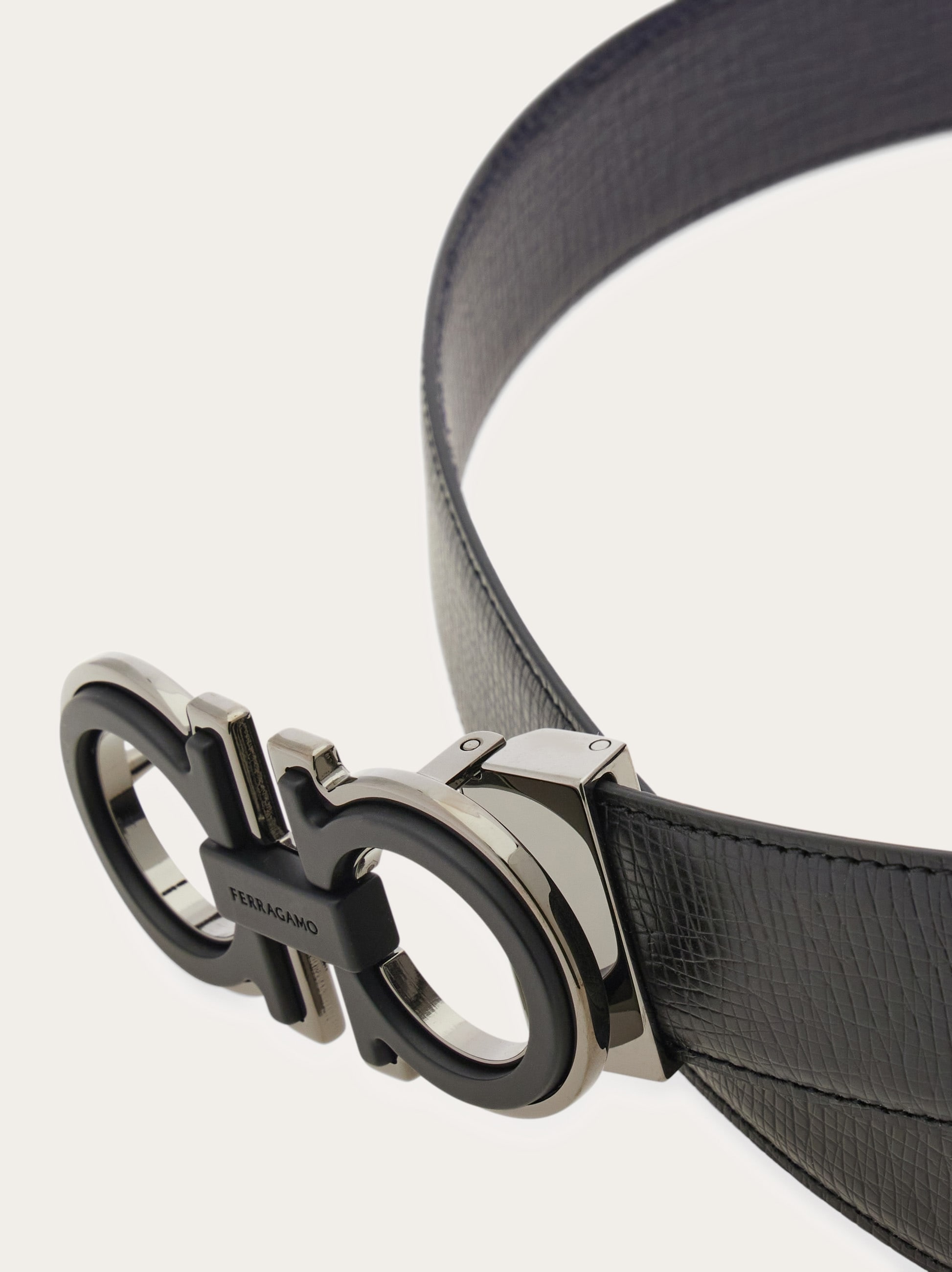 Reversible and adjustable Gancini belt - Men | Ferragamo