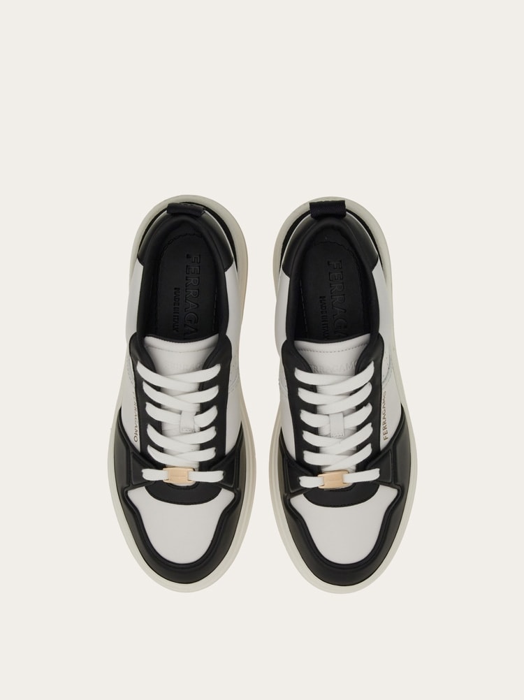 Suede patch skate sneaker Gallery image 3