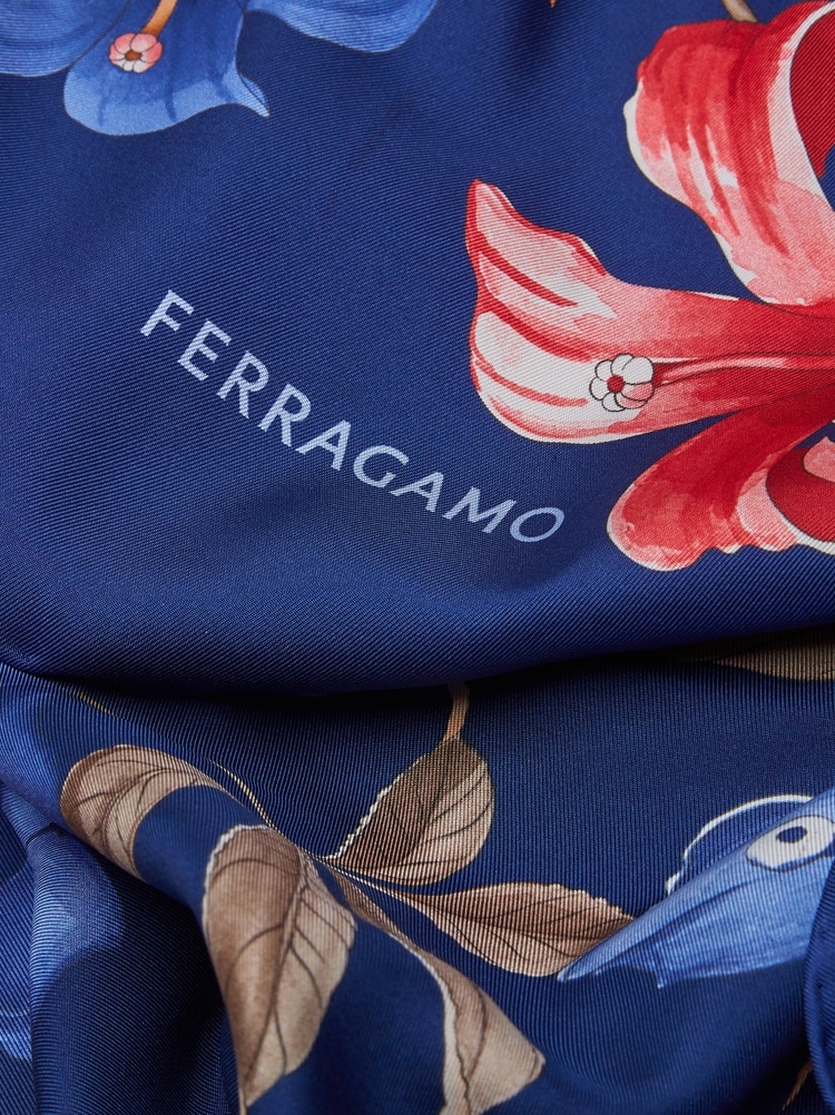 Hibiscus print silk foulard Gallery image 2
