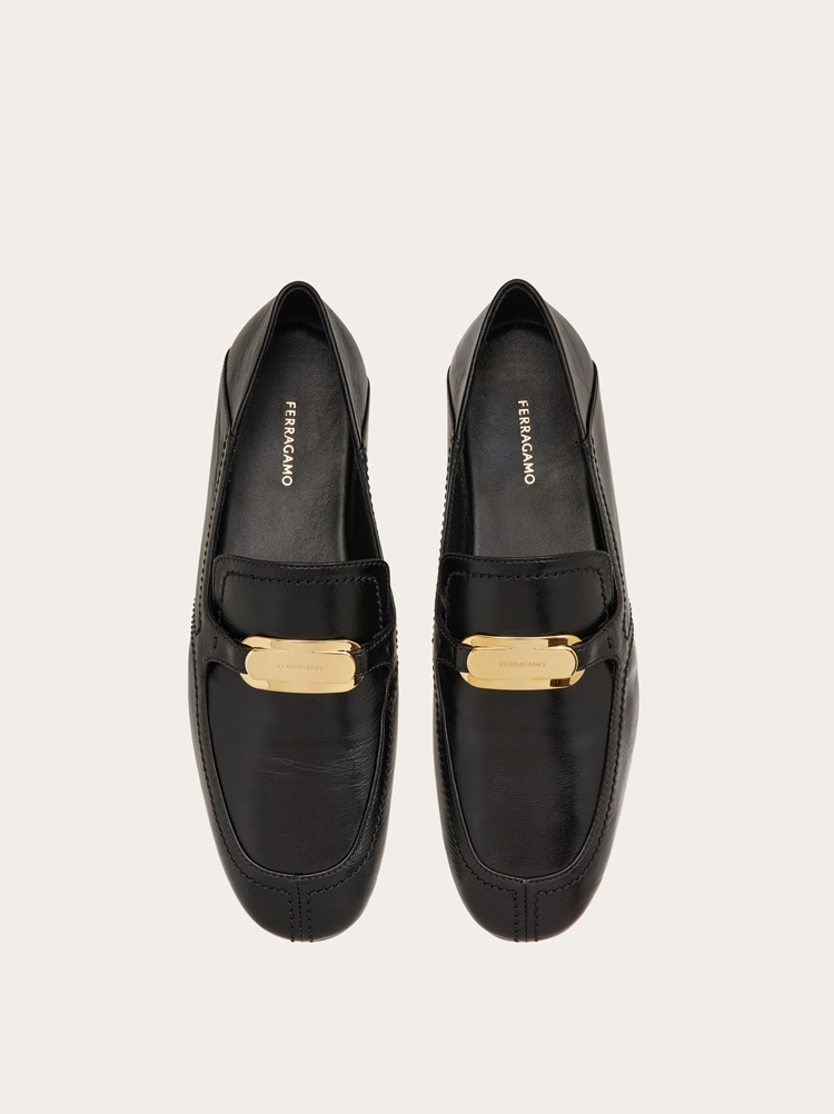 【送料&関税込】Ferragamo New Vara Leather Loafers New Vara plate loafer - Women | Ferragamo