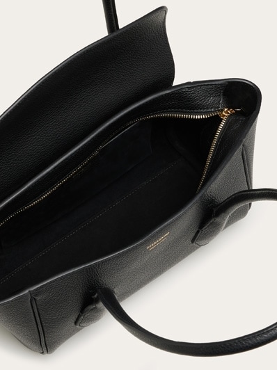 FERRAGAMO直営店 イーストウエストトートバッグ（L） 直営店☆Ferragamo☆オシャレ♪イースト ウエスト トートバッグ