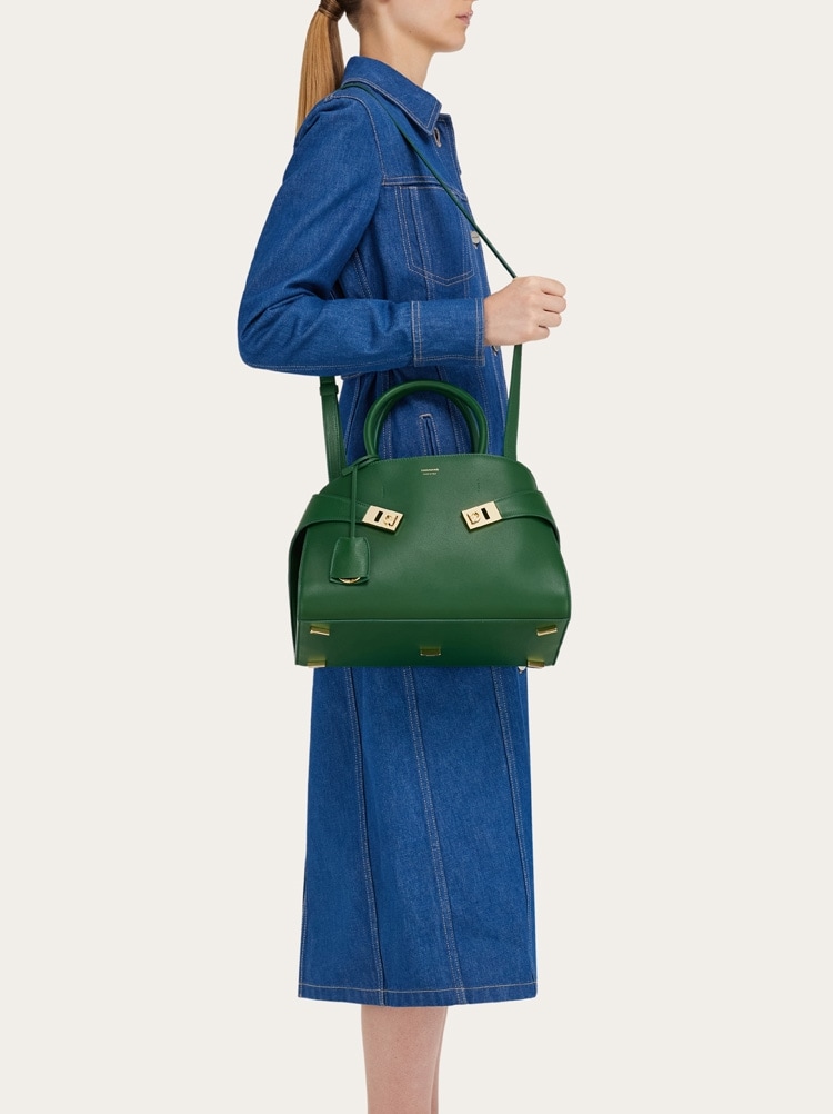 24AW new/FERRAGAMO ハグミディアムトートバッグ Bag Green 24AW new/FERRAGAMO ハグミディアムトートバッグ Bag Green