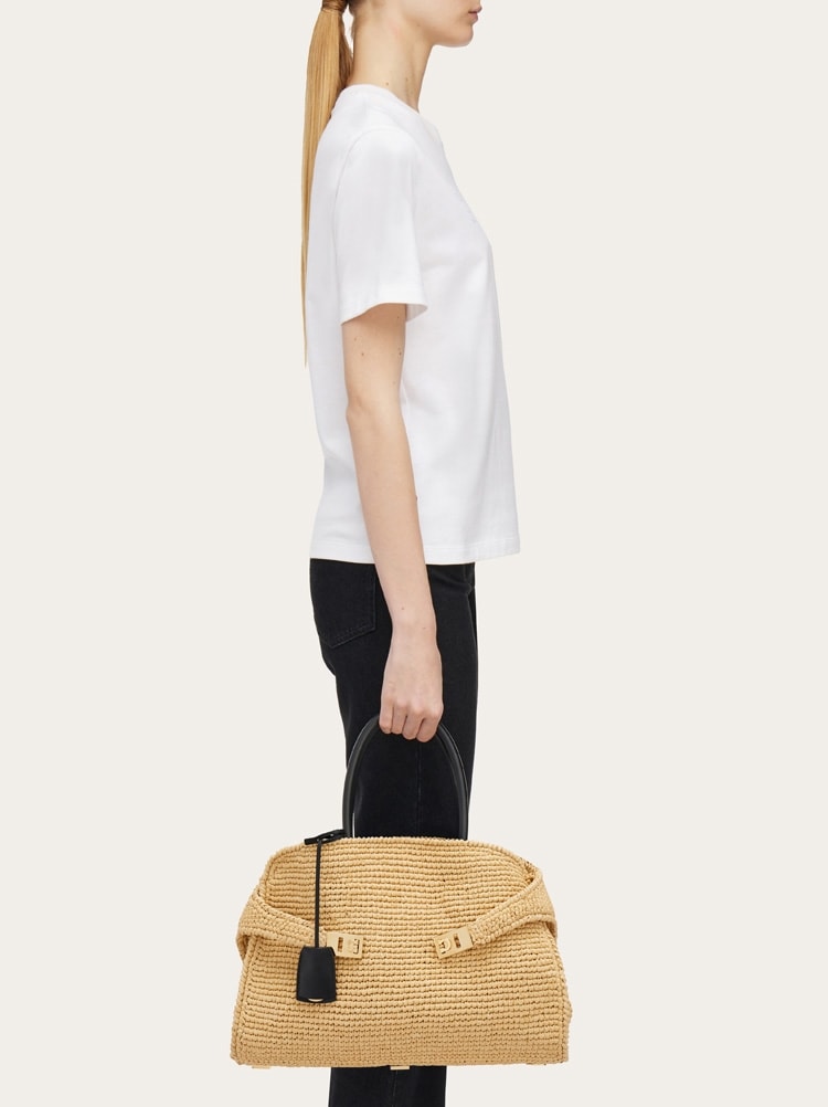 Hug handbag (L) Gallery image 2