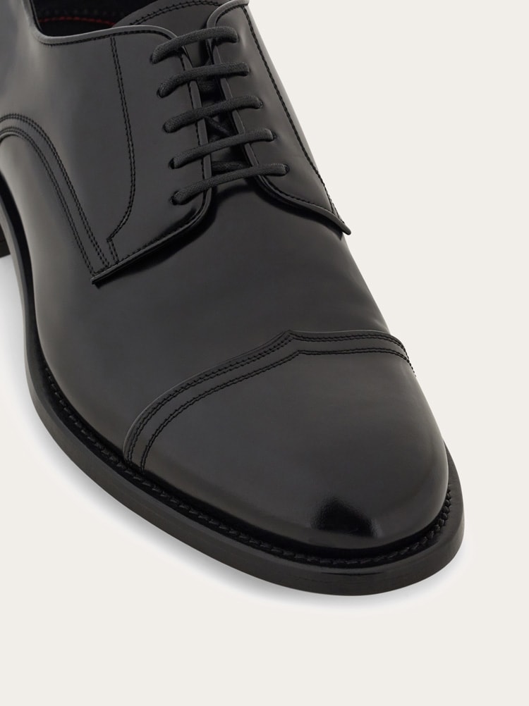 Zapatos Derby con toe cap Gallery image 6