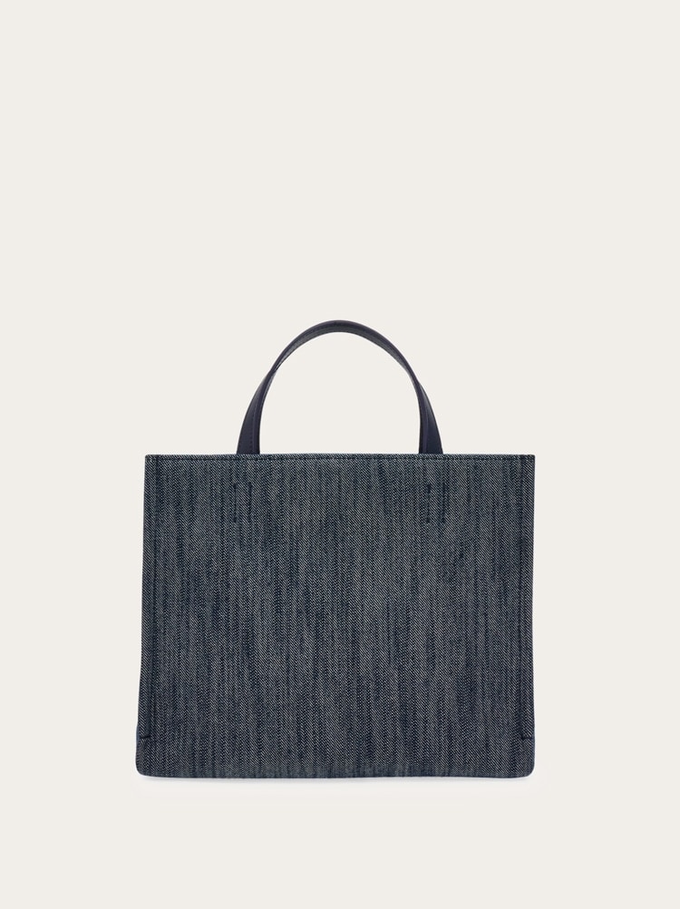 SALVATORE FERRAGAMO ロコ レタリンク トトハック 【関税込】 Salvatore Ferragamo Logo Leather Lock Pochette Black Silver