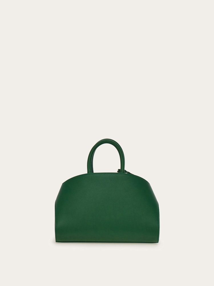 【FERRAGAMO】スモール ハグ ポーチ【関税送料込】 FERRAGAMO】スモール ハグ ポーチ【関税送料込】