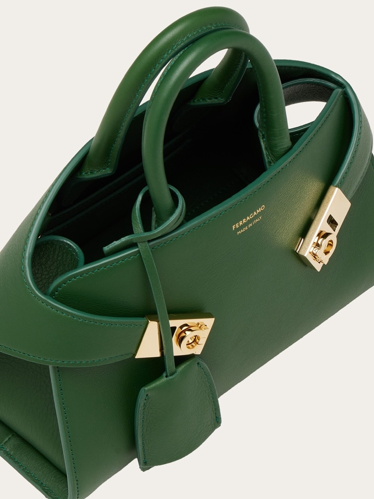 Hug handbag (XS) Gallery image 5