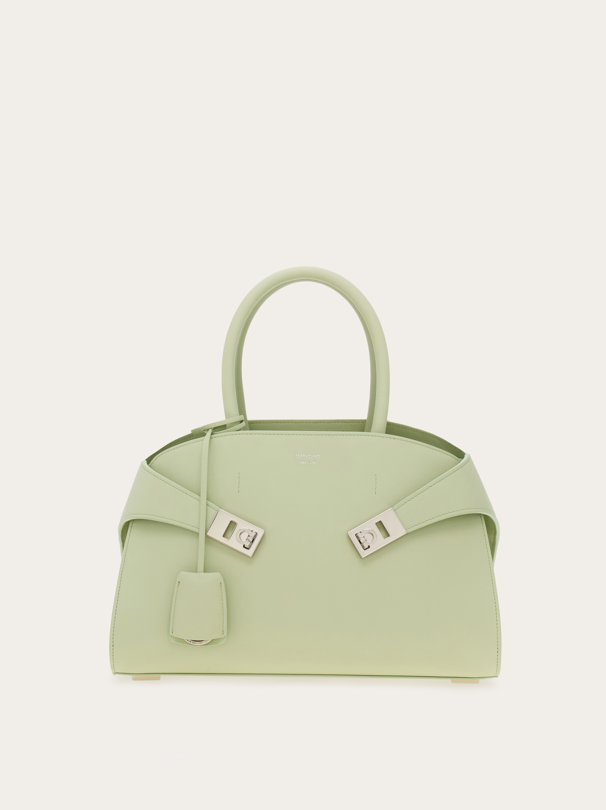 関税負担なし☆Salvatore Ferragamo Hug ハンドバッグ(M) Hug バイカラー ハンドバッグ (XS) - ウィメンズ | Ferragamo