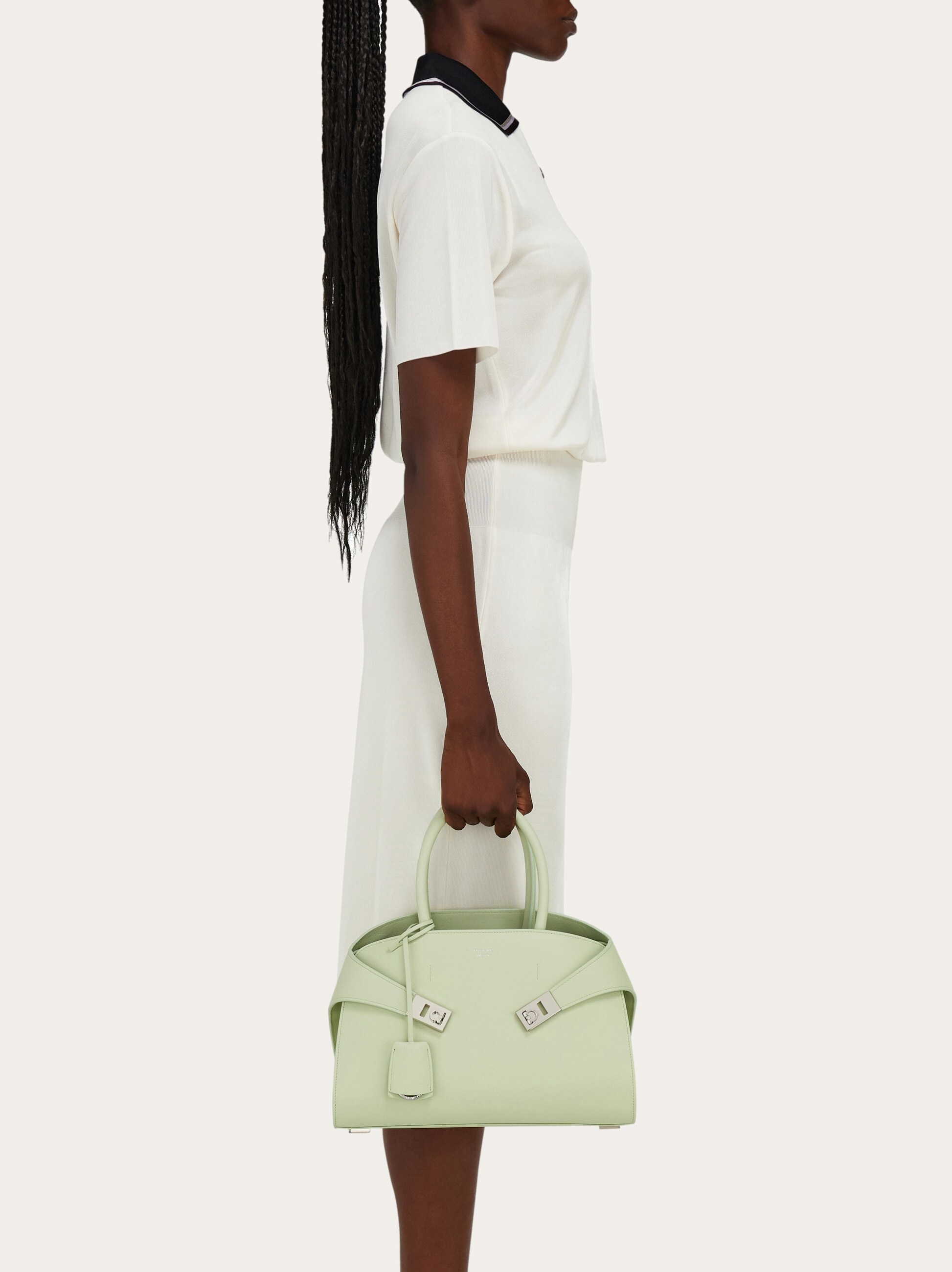 Hug handbag (M) - Women | Ferragamo