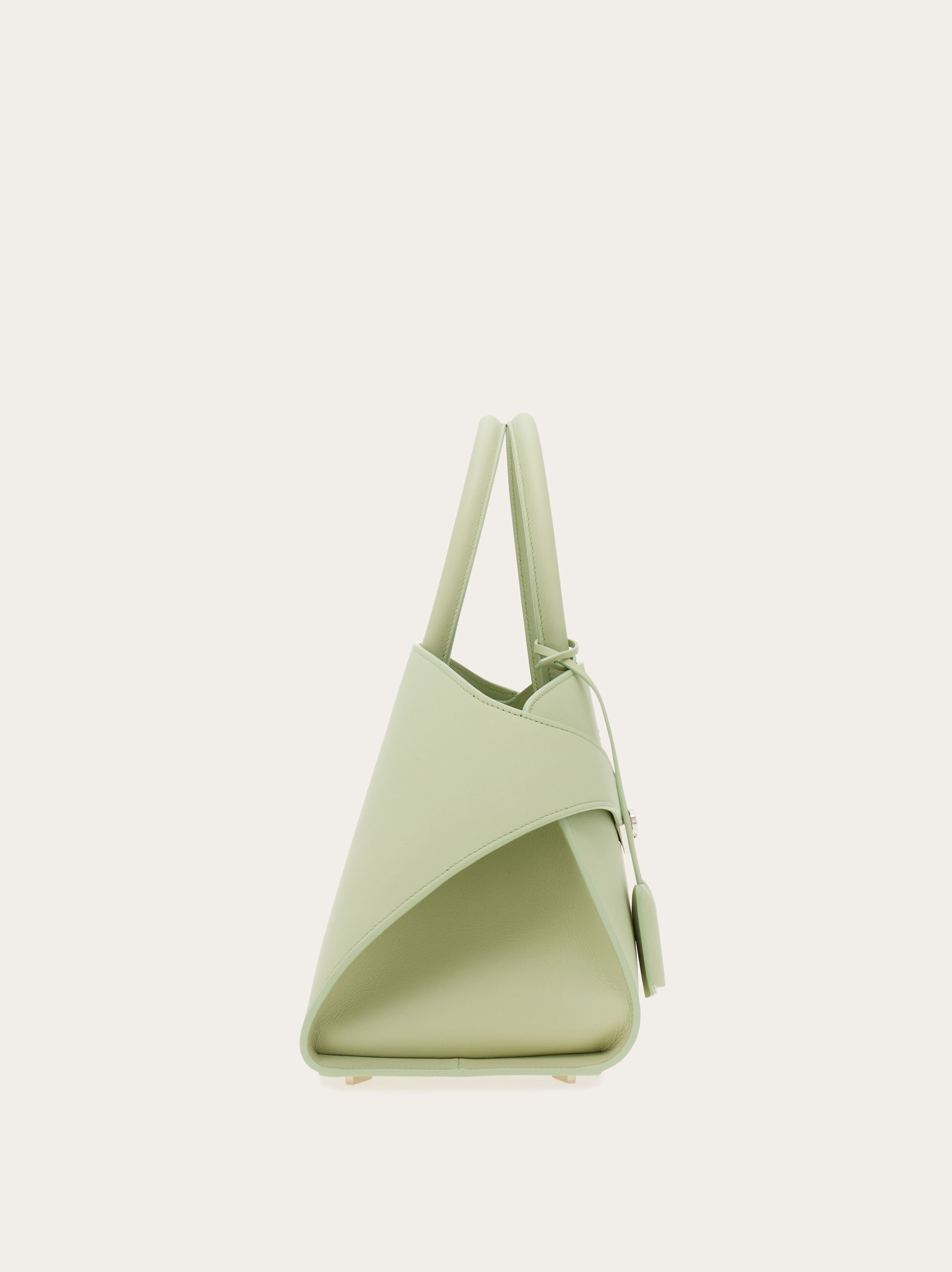 【FERRAGAMO】Hug Crossbag/追跡+関税+全国送料込み Hug belt bag - Women | Ferragamo