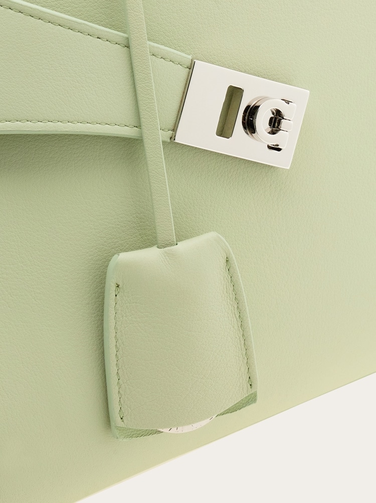 Borsa a mano Hug (M) Gallery image 8