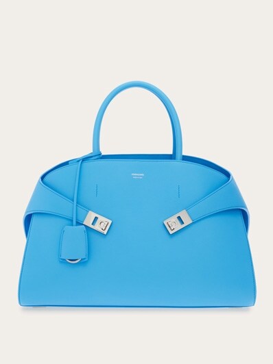 ☆送料関税込☆FERRAGAMO Hug ラージ レザー ショルダーバッグ☆ ☆関税込☆Ferragamo☆Hug ラージ レザー ショルダーバッグ