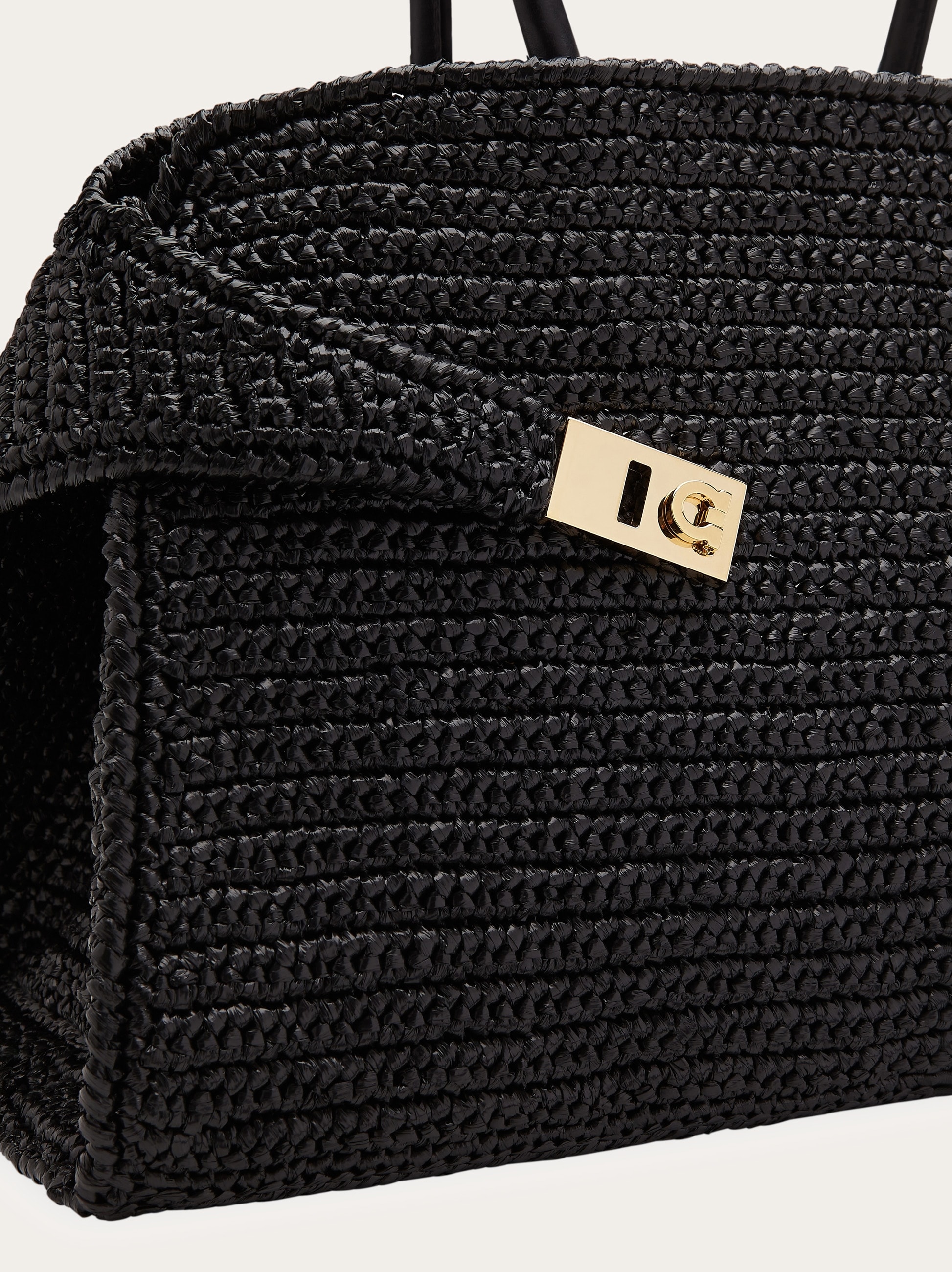 関税負担なし☆Salvatore Ferragamo Hug チャーム Hug チャーム - ウィメンズ | Ferragamo