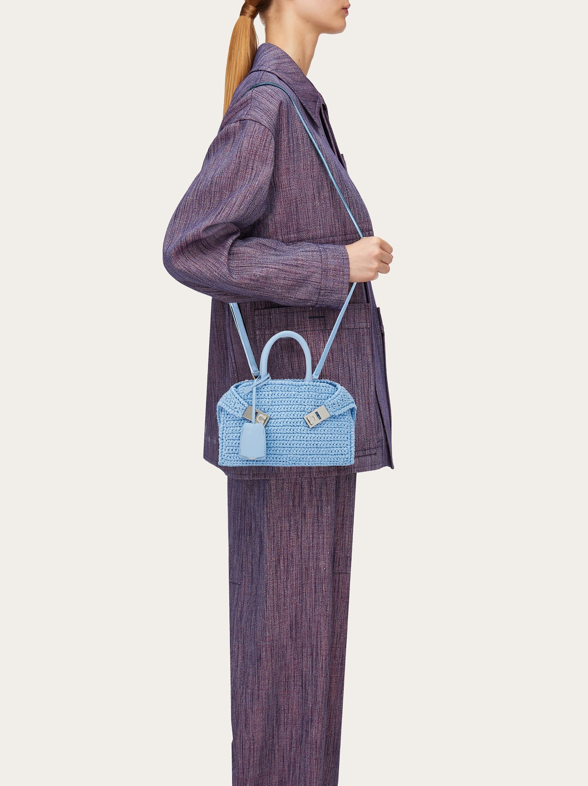 FERRAGAMO_Hug ハンドバッグ_mini Hug handbag (XS) - Women | Ferragamo
