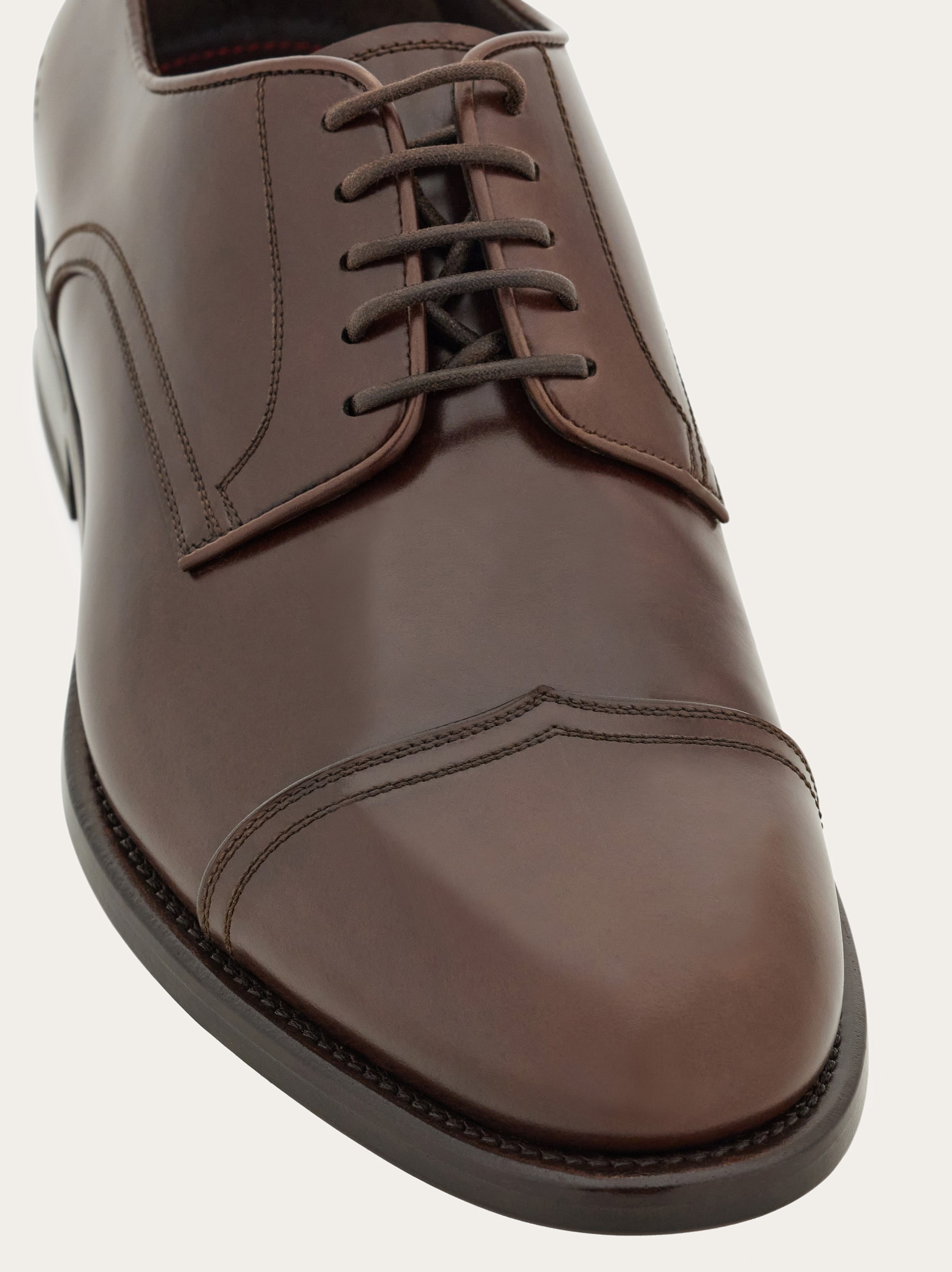 6万取引突破★UPS速達便利用！【FERRAGAMO】スニーカー_0757670 6万取引突破☆UPS速達便利用！【FERRAGAMO】AMO ネックレス