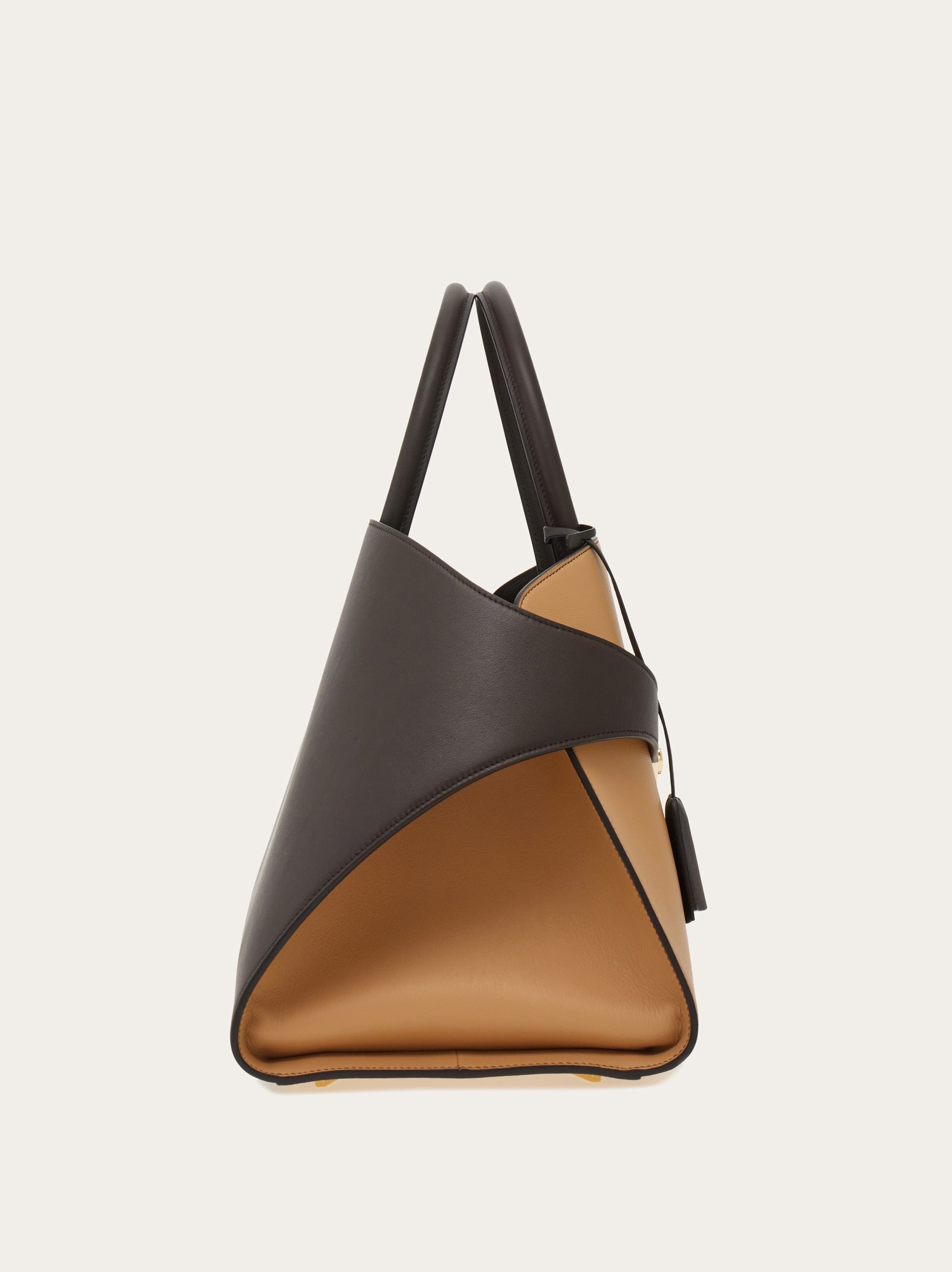 Hug bicolor handbag (M) - Handbags - Women - Salvatore Ferragamo EU