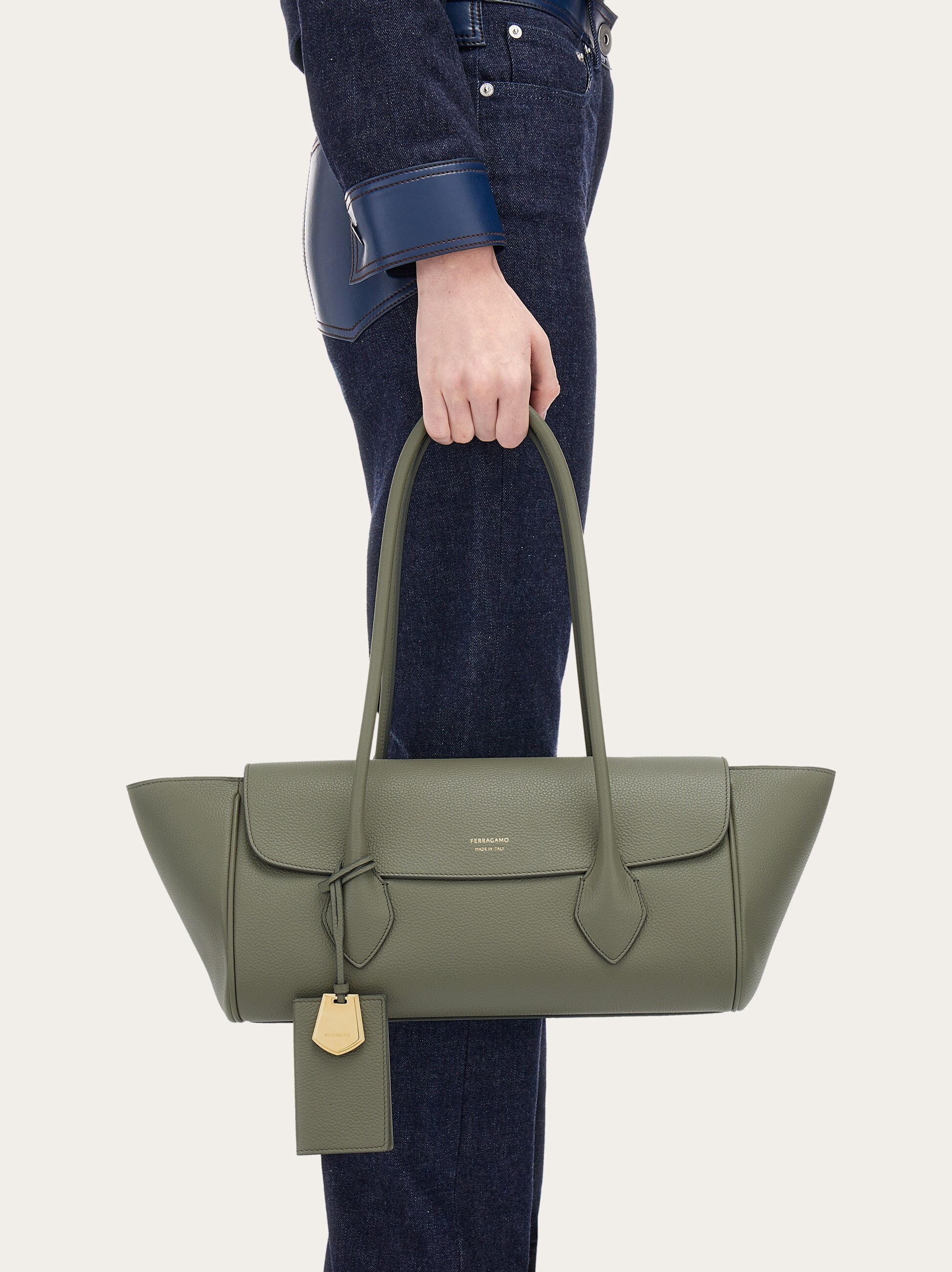 East-West tote bag (M) - Handbags - Women - Salvatore Ferragamo EU 