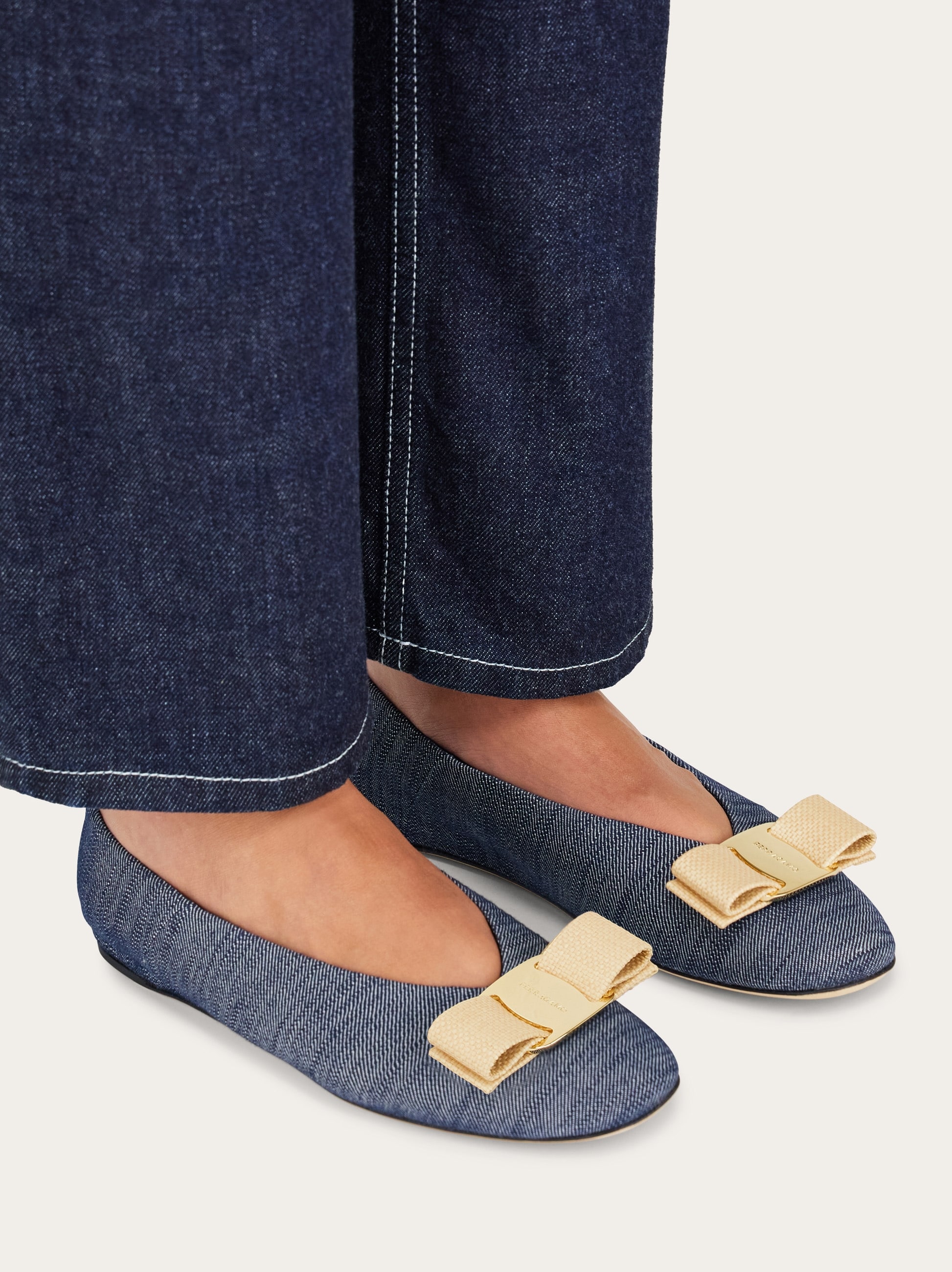 Vara bow ballet flat - Women | Ferragamo