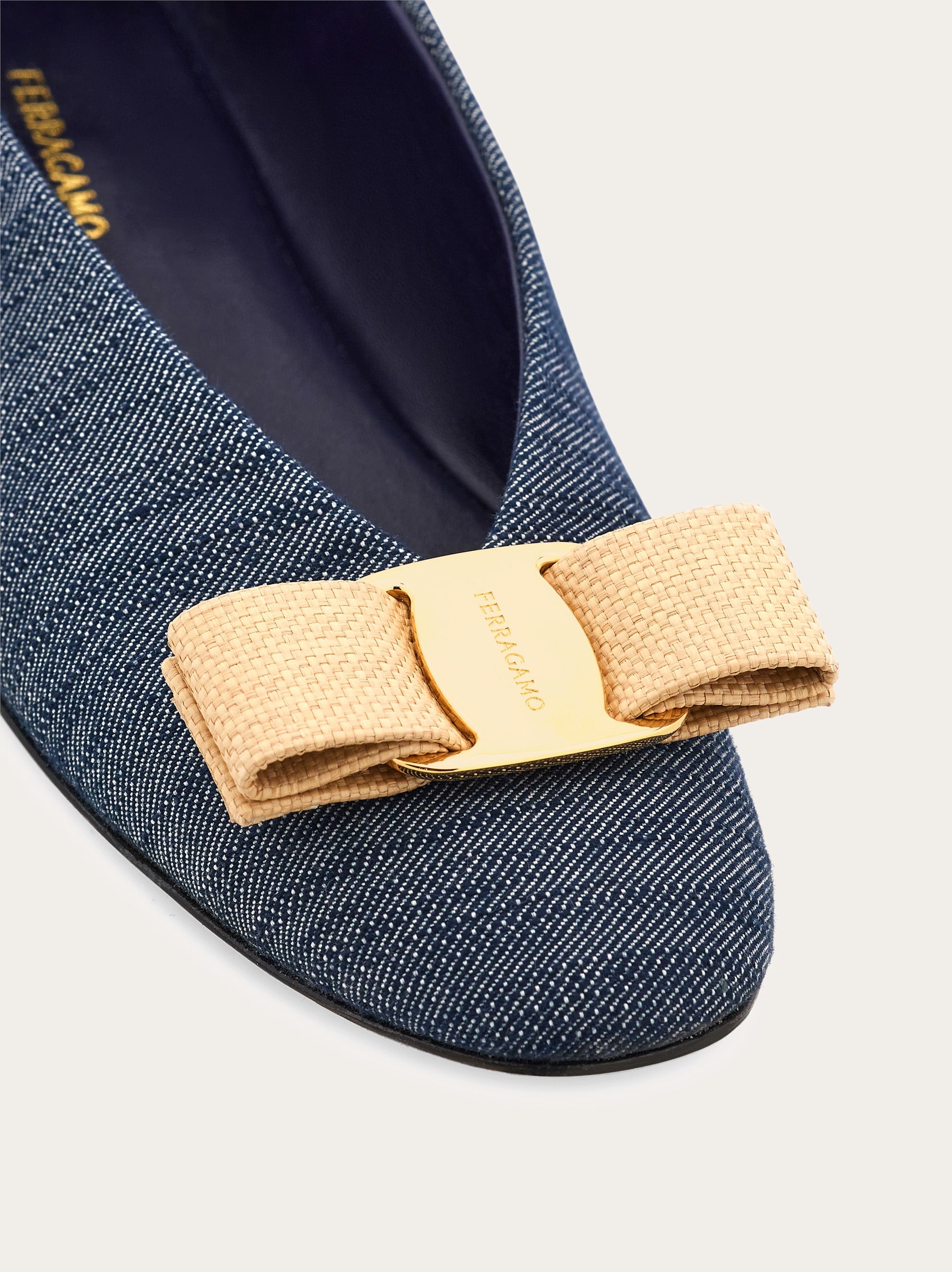Vara bow ballet flat - Women | Ferragamo