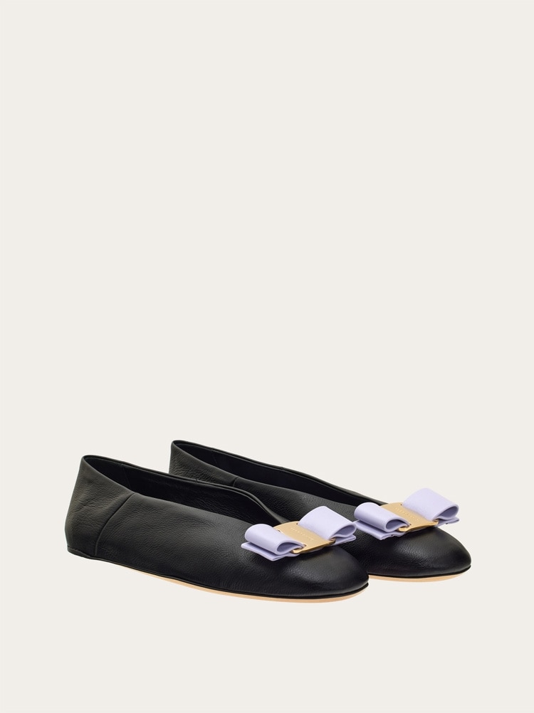 【美品希少】Ferragamo ヴァラパンプス グレインレザー 深緑 グリーン 美品希少】Ferragamo ヴァラパンプス グレインレザー 深緑 グリーン